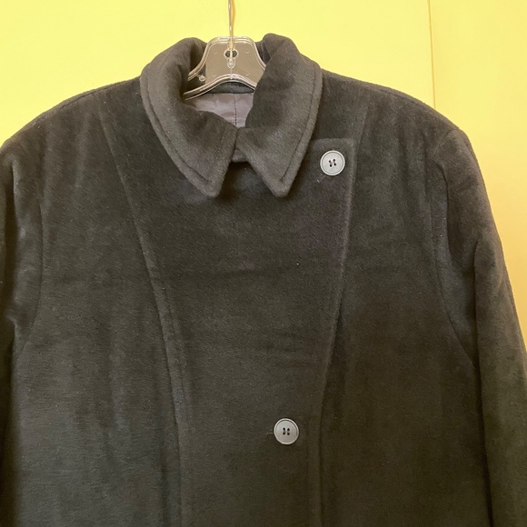 Women's WOOL coat (made in CANADA) - Picture 8 of 15